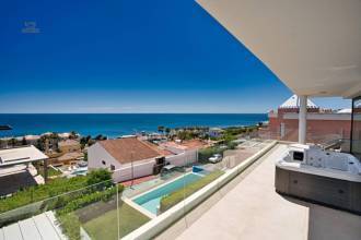 Thumbnail von Villa For Sale in Estepona, Málaga