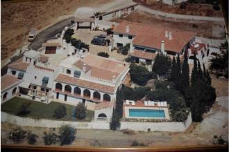 Villa For Sale in Alcaucin, Málaga