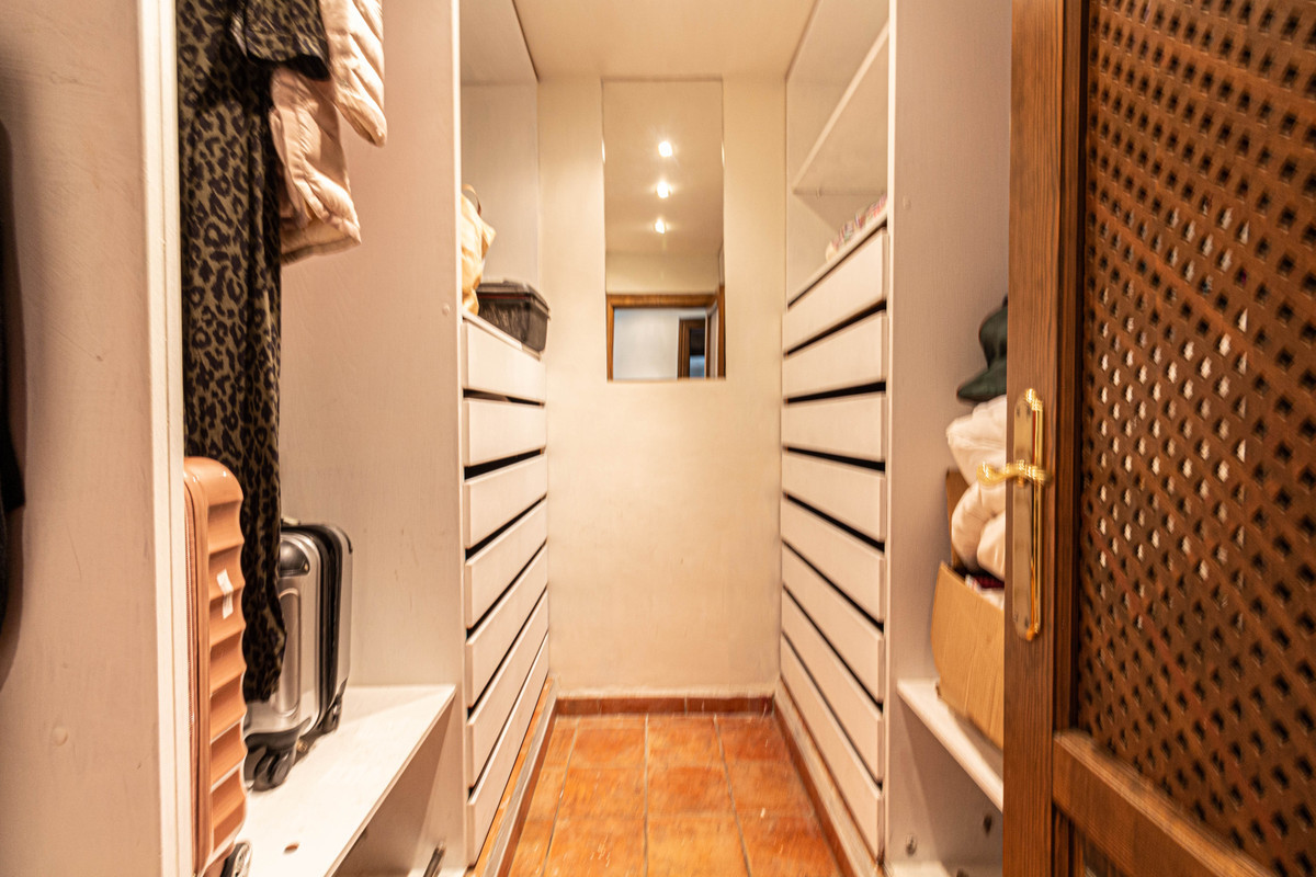 Thumbnail von Villa For Sale in Calahonda, Málaga