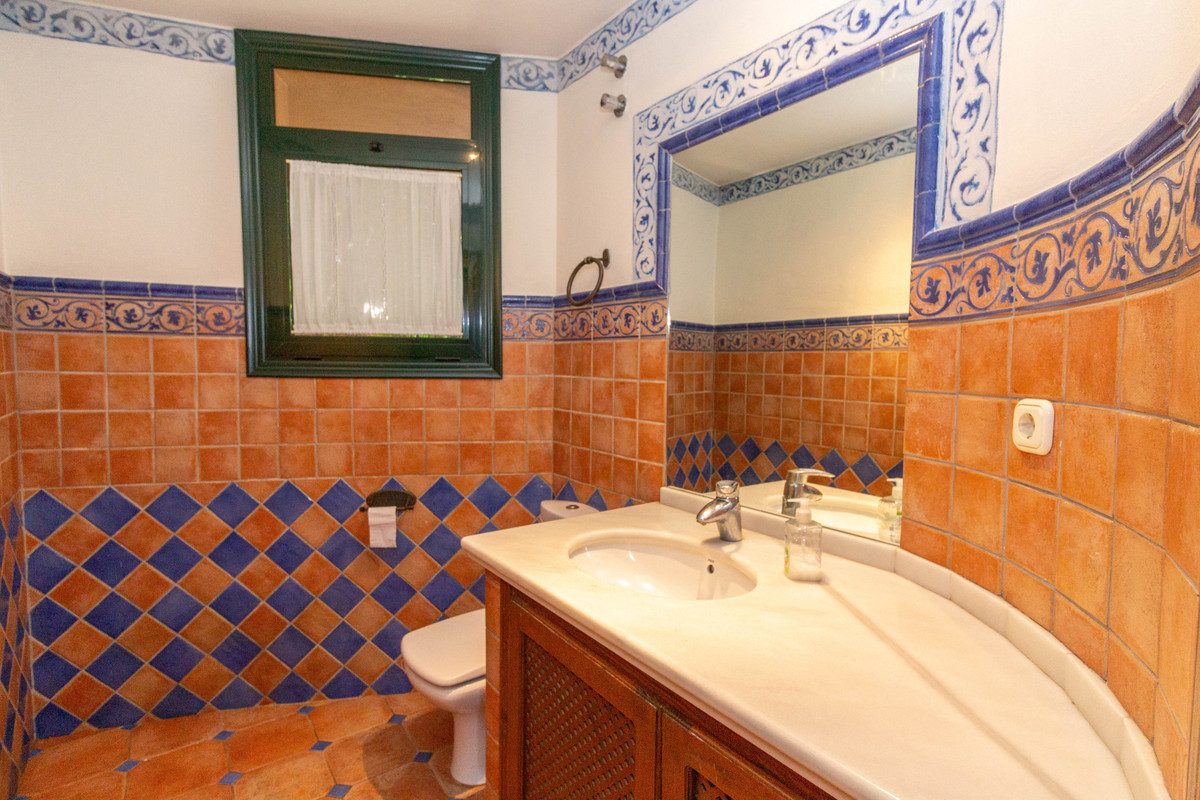 Thumbnail von Villa For Sale in Calahonda, Málaga