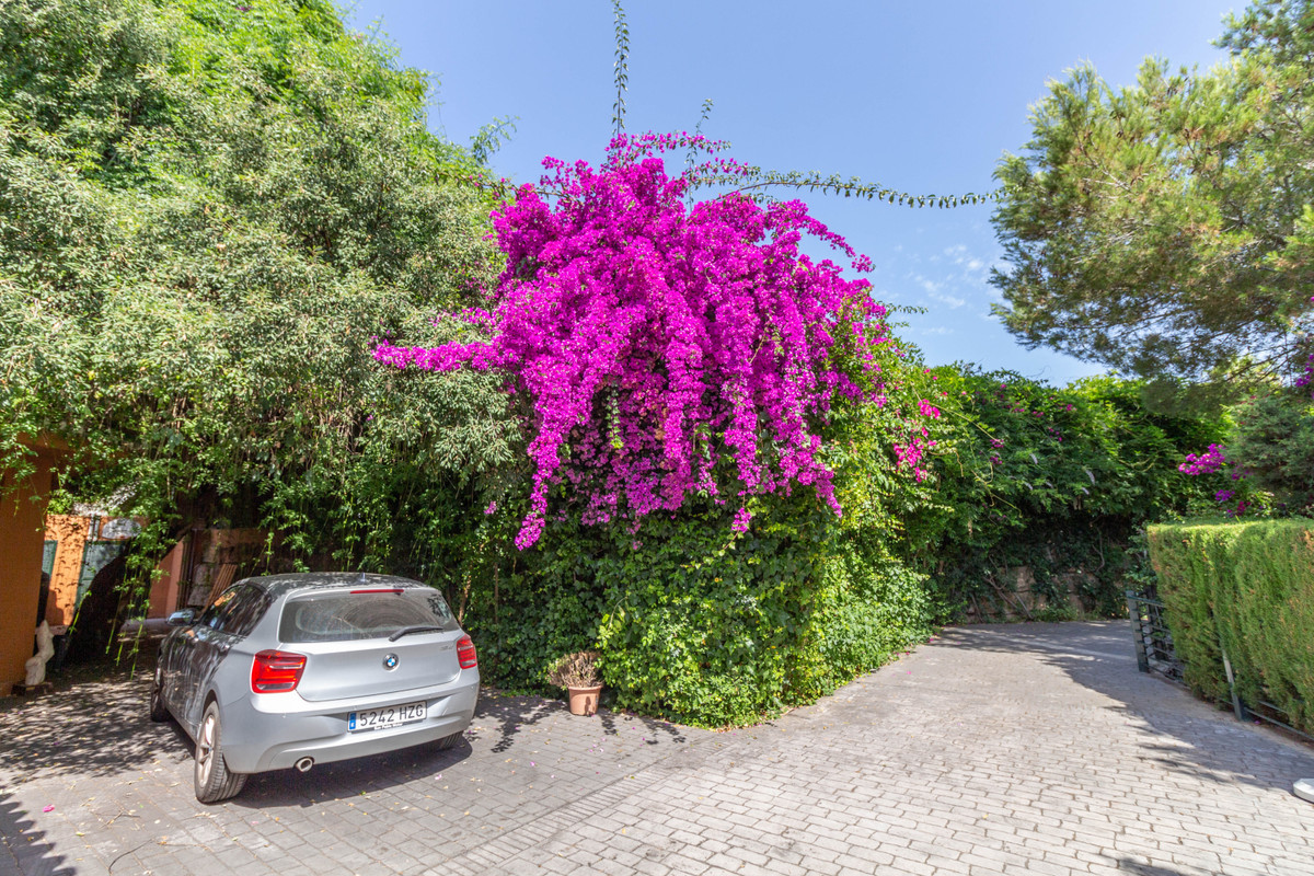 Thumbnail von Villa For Sale in Calahonda, Málaga