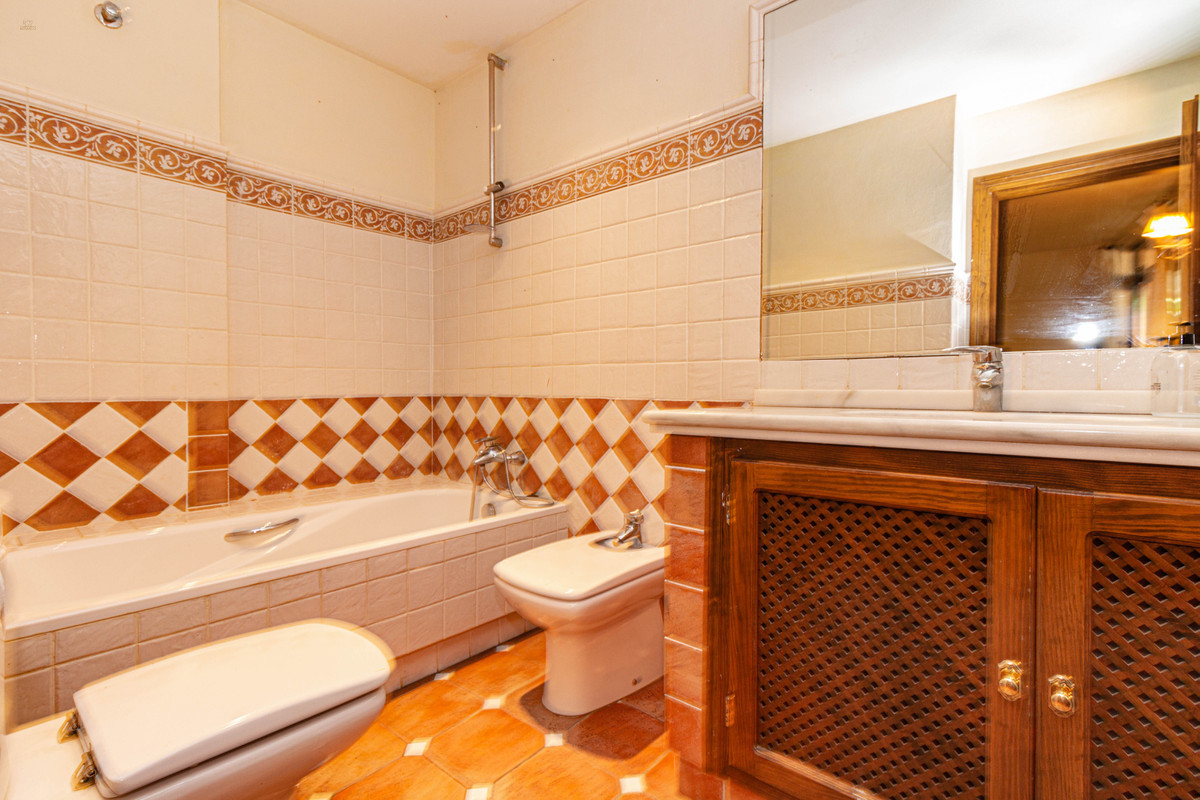 Thumbnail von Villa For Sale in Calahonda, Málaga