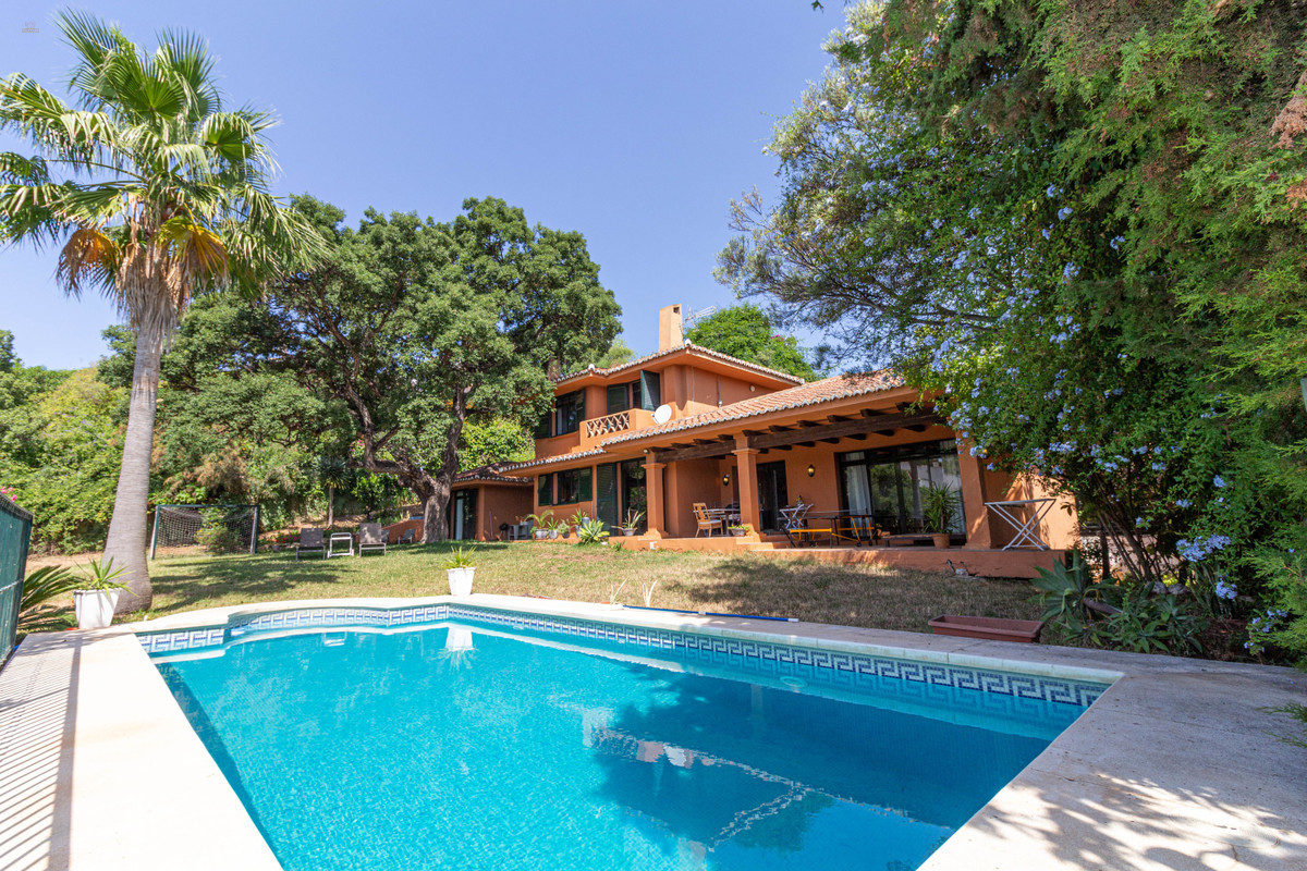 Thumbnail von Villa For Sale in Calahonda, Málaga