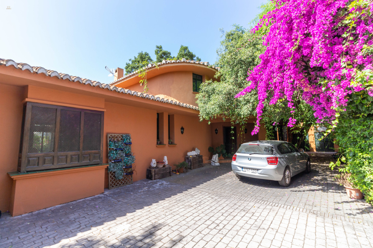 Thumbnail von Villa For Sale in Calahonda, Málaga