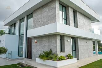 Thumbnail von Villa For Sale in Estepona, Málaga