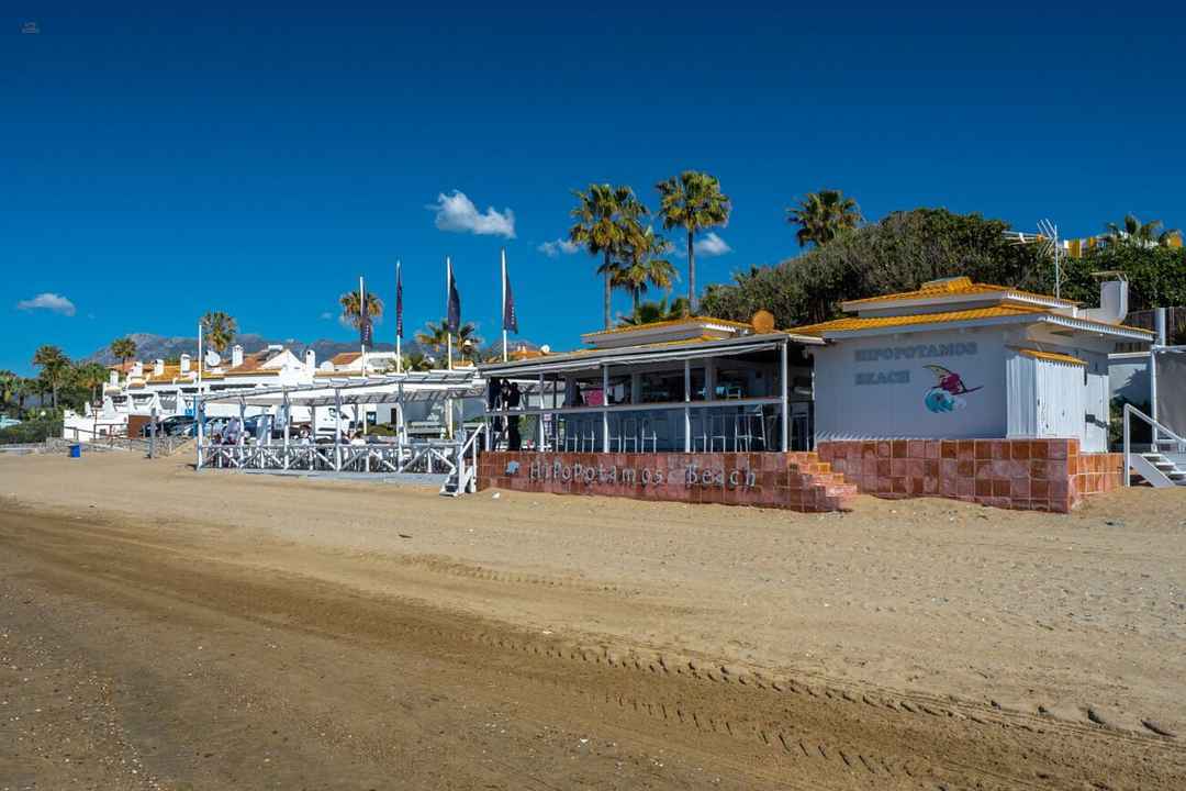 Villa For Sale in Marbella, Málaga