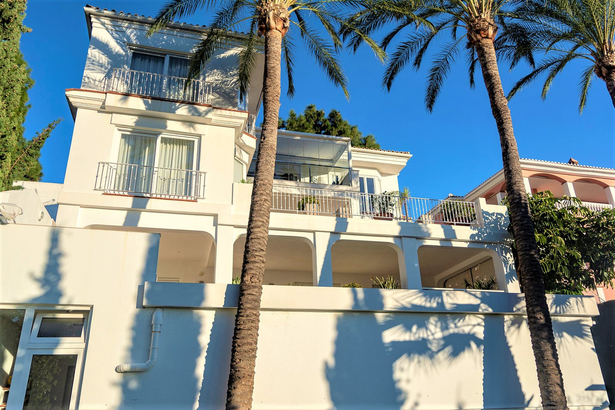 Thumbnail von Villa For Sale in Calahonda, Málaga