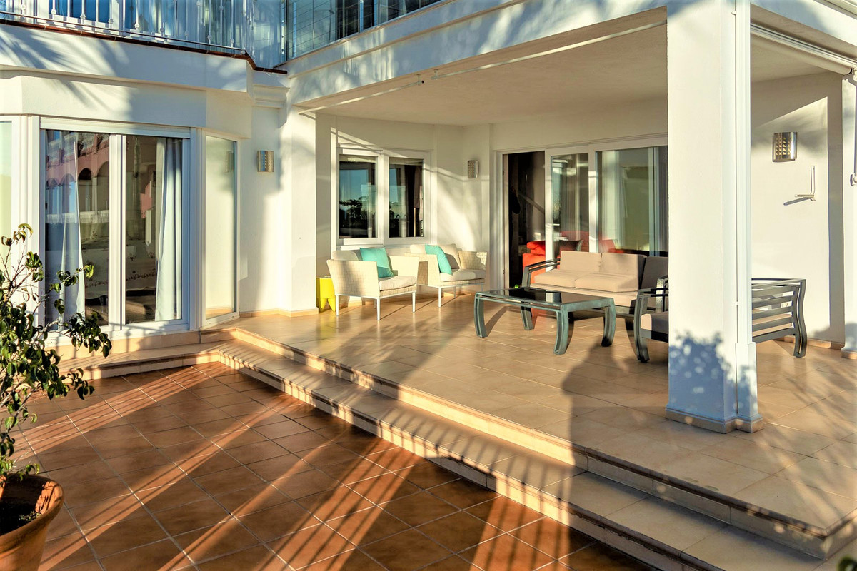 Thumbnail von Villa For Sale in Calahonda, Málaga