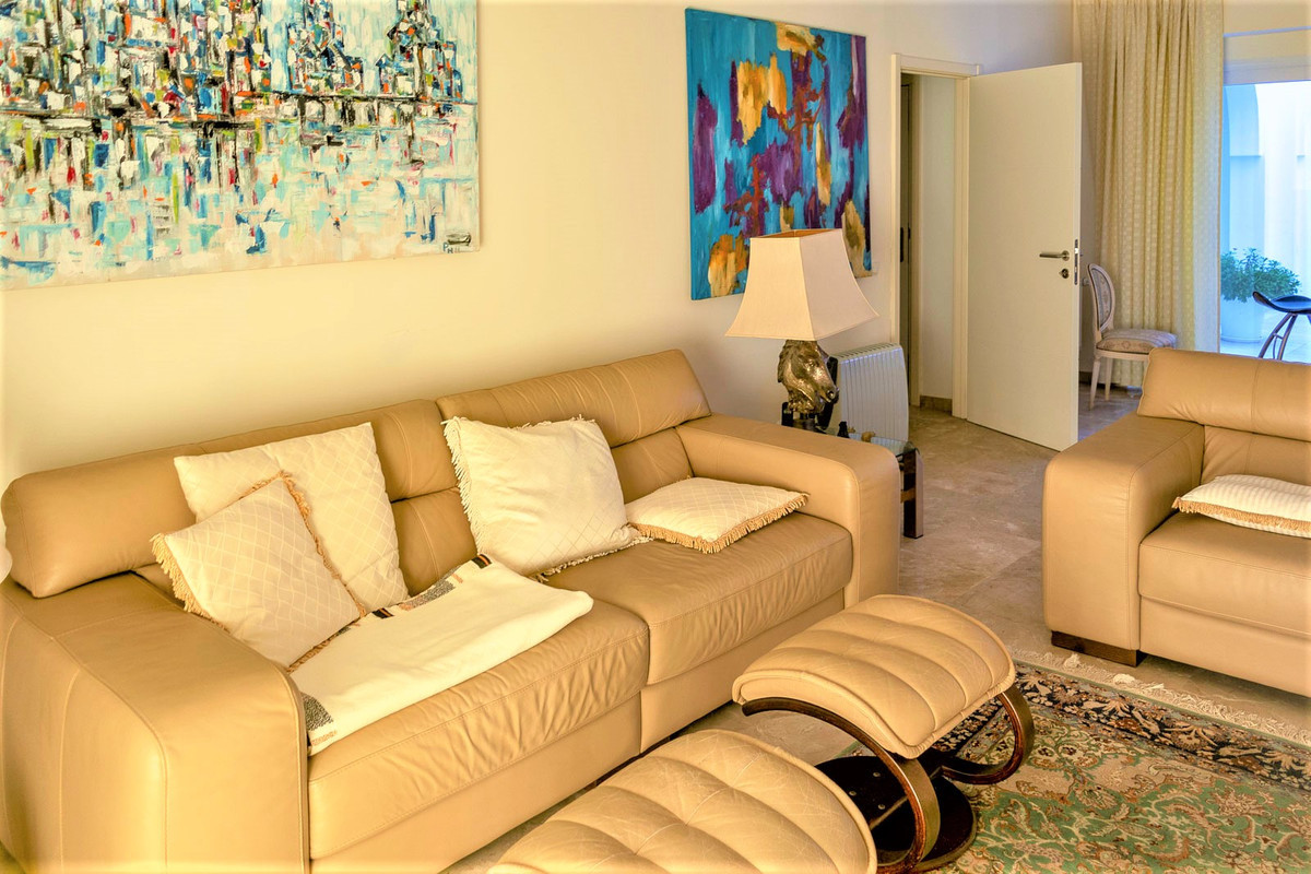 Thumbnail von Villa For Sale in Calahonda, Málaga