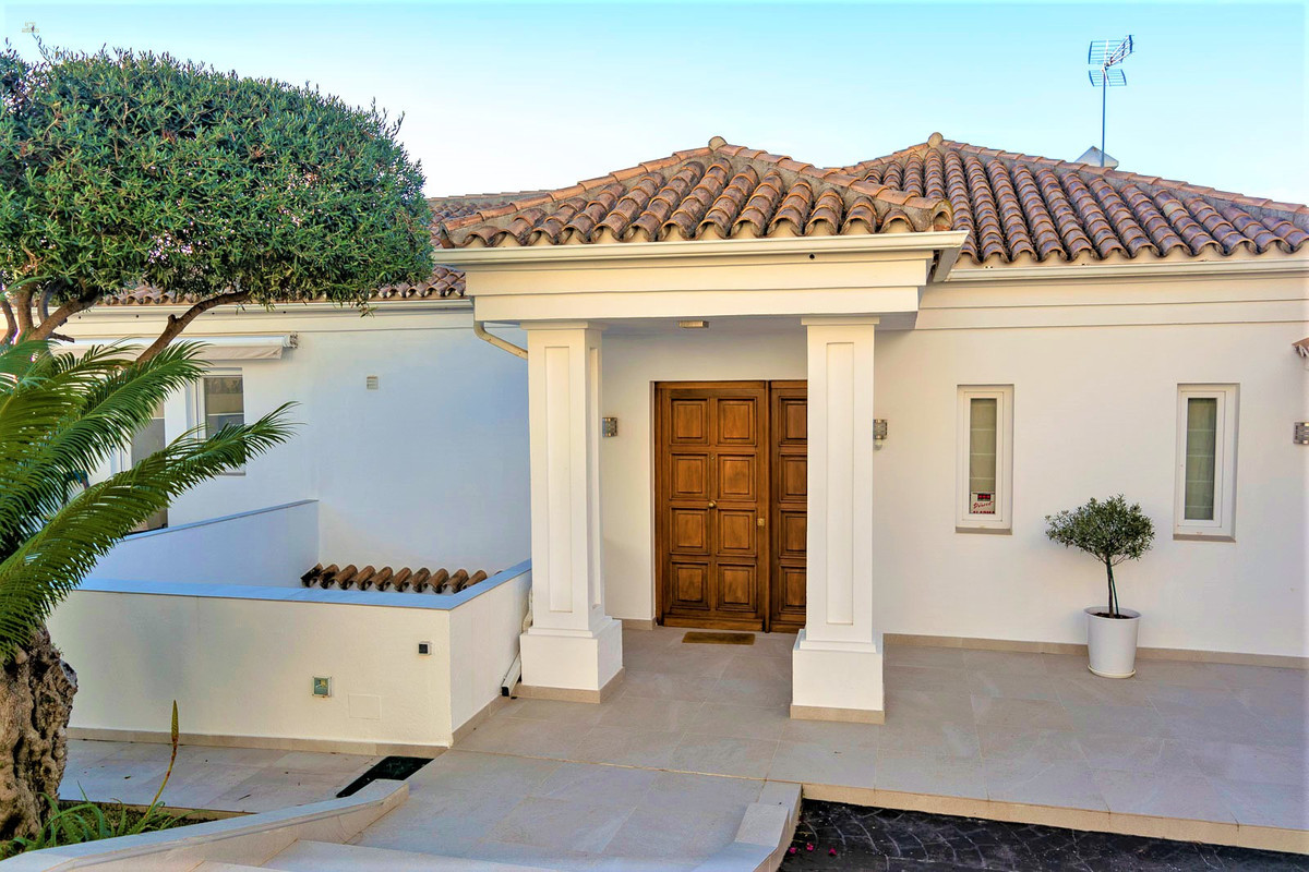 Thumbnail von Villa For Sale in Calahonda, Málaga