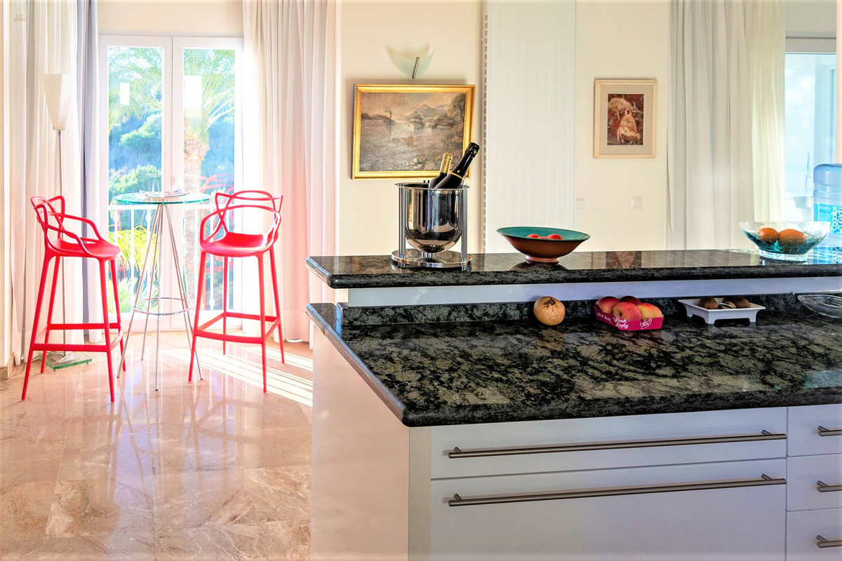 Thumbnail von Villa For Sale in Calahonda, Málaga