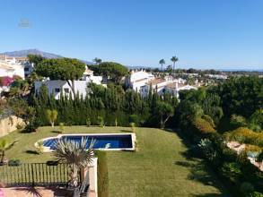 Thumbnail von Villa For Sale in Estepona, Málaga
