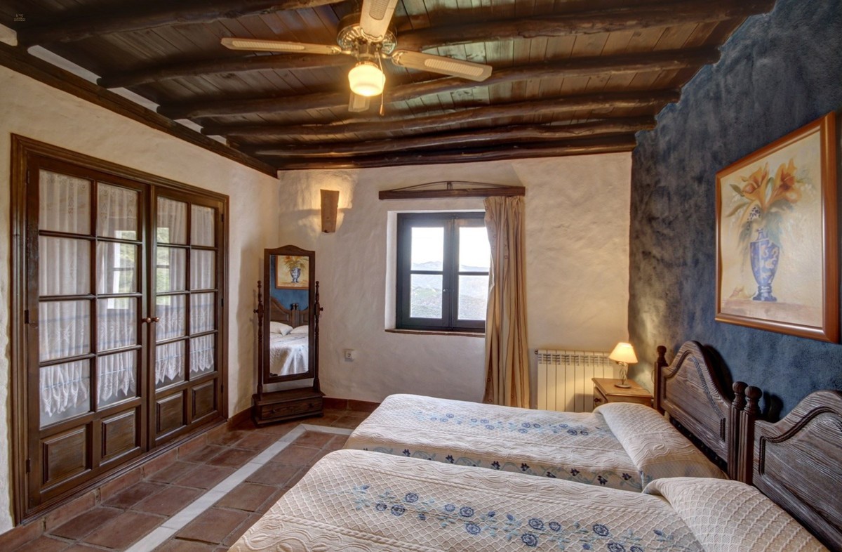 Thumbnail von Commercial Property For Sale in Benadalida, Málaga