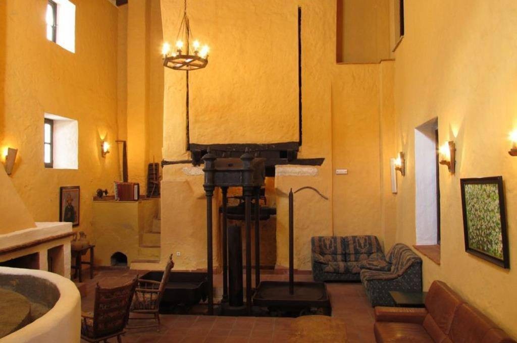 Thumbnail von Commercial Property For Sale in Benadalida, Málaga