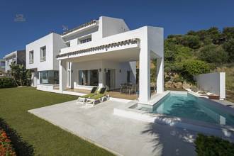 Thumbnail von Villa For Sale in Benahavis, Málaga