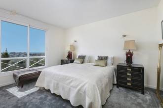 Thumbnail von Villa For Sale in Benahavis, Málaga