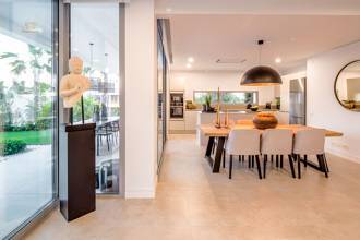 Thumbnail von Villa For Sale in Marbella, Málaga