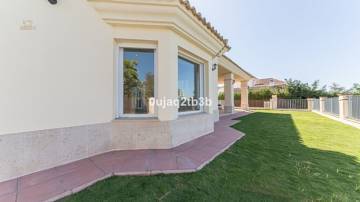Thumbnail von Villa For Sale in Santa Clara, Málaga