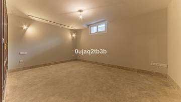 Thumbnail von Villa For Sale in Santa Clara, Málaga