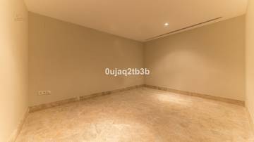 Thumbnail von Villa For Sale in Santa Clara, Málaga