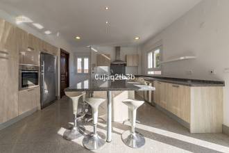 Thumbnail von Villa For Sale in Santa Clara, Málaga