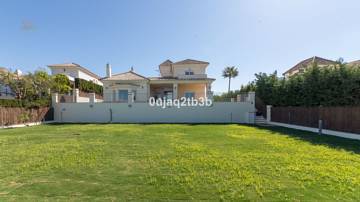 Thumbnail von Villa For Sale in Santa Clara, Málaga