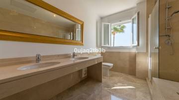 Thumbnail von Villa For Sale in Santa Clara, Málaga