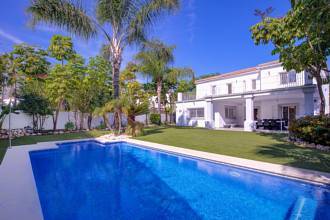 Thumbnail von Villa For Sale in San Pedro de Alcántara, Málaga