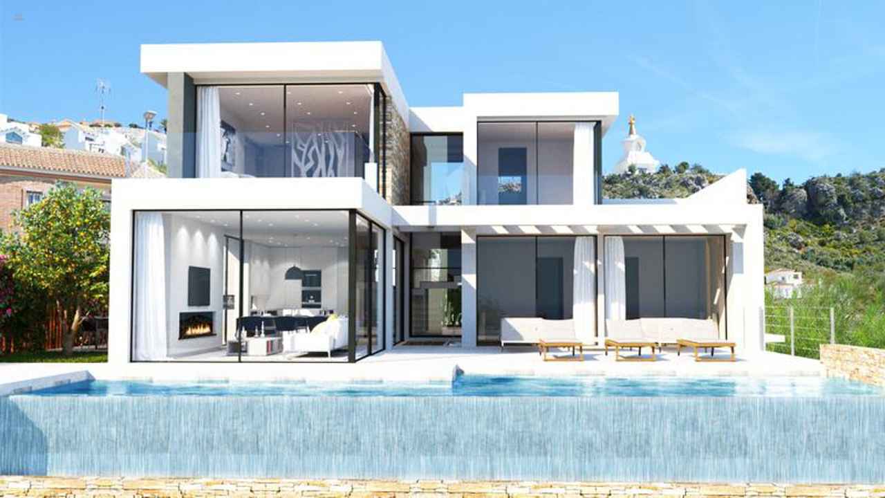 Villa For Sale in Benalmadena, Málaga