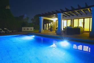 Thumbnail von Villa For Sale in Atalaya, Málaga