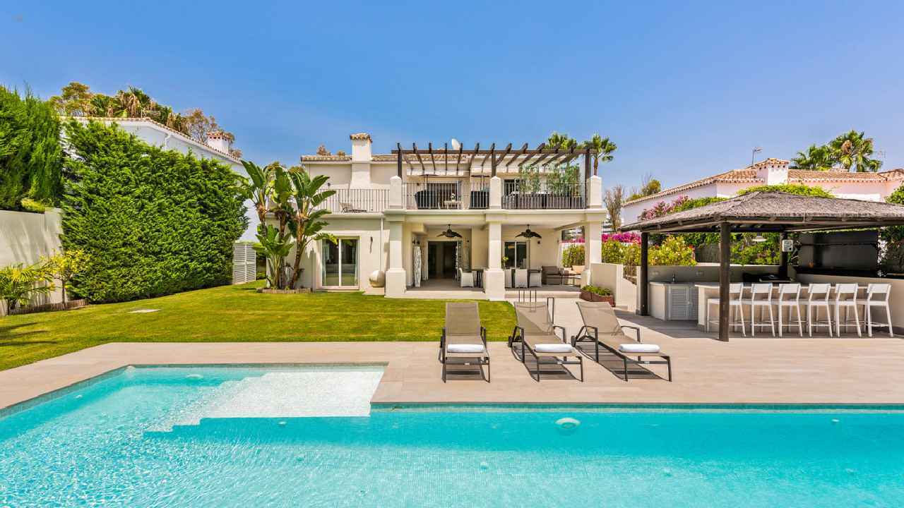 Villa For Sale in San Pedro de Alcántara, Málaga