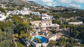 Thumbnail von Villa For Sale in La Capellania, Málaga