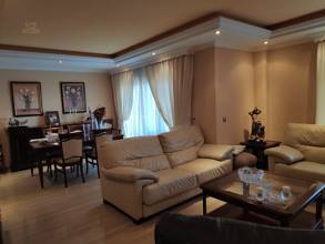 Thumbnail von Villa For Sale in Benalmadena, Málaga