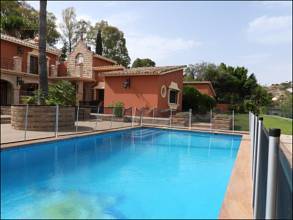 Thumbnail von Villa For Sale in Benahavis, Málaga