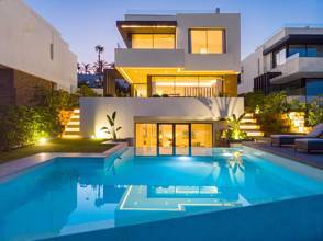 Thumbnail von Villa For Sale in Estepona, Málaga