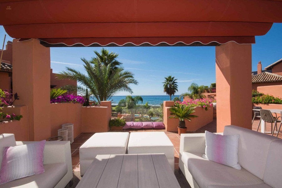 Thumbnail von Luxus-Wohnung in Los Monteros R2671424