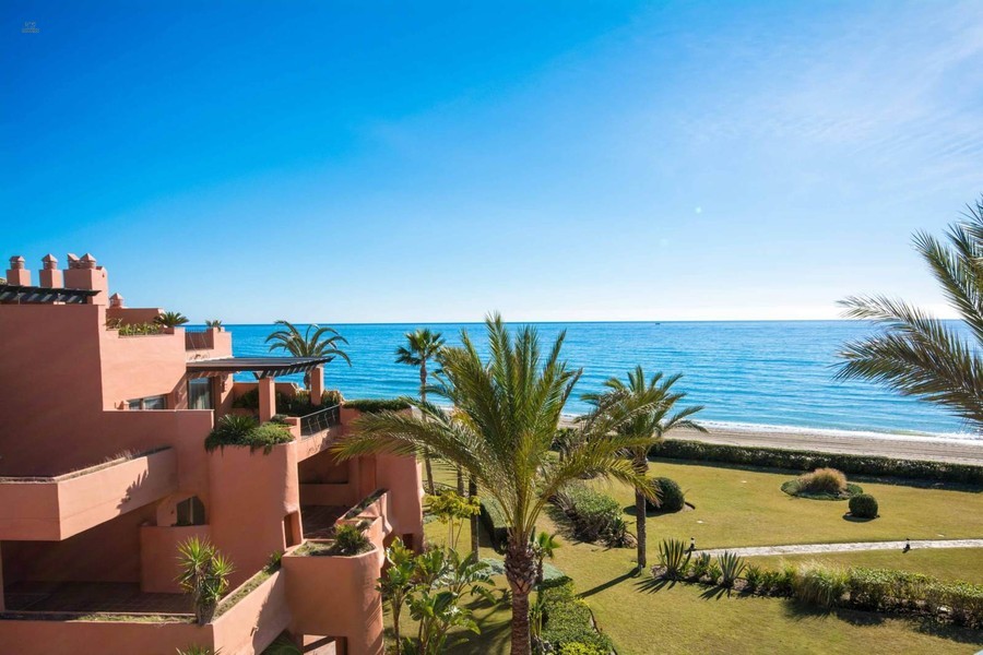 Thumbnail von Luxus-Wohnung in Los Monteros R2671424