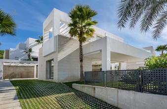 Thumbnail von Villa For Sale in Marbella, Málaga