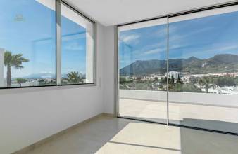 Thumbnail von Villa For Sale in Marbella, Málaga
