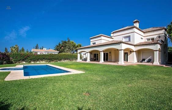 Villa For Sale in Marbella, Málaga