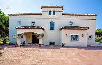 Thumbnail von Villa For Sale in Marbella, Málaga