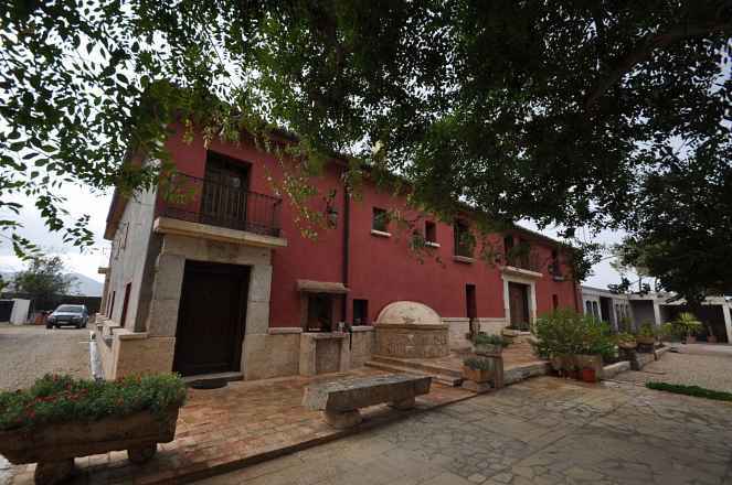 Villa For Sale in Villena, Alicante