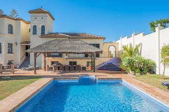 Thumbnail von Villa For Sale in Estepona, Málaga