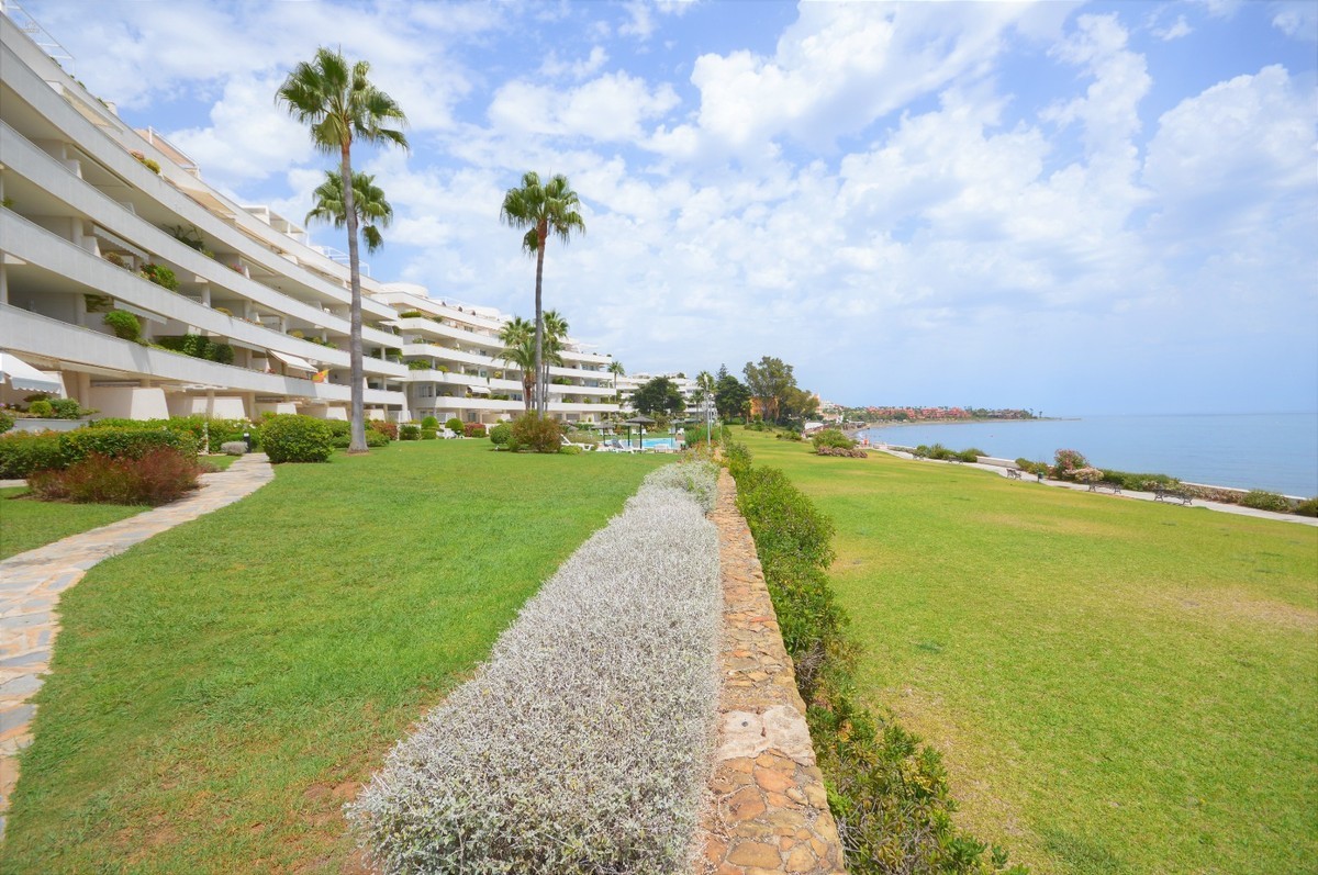 Thumbnail von Apartment For Sale in New Golden Mile, Málaga