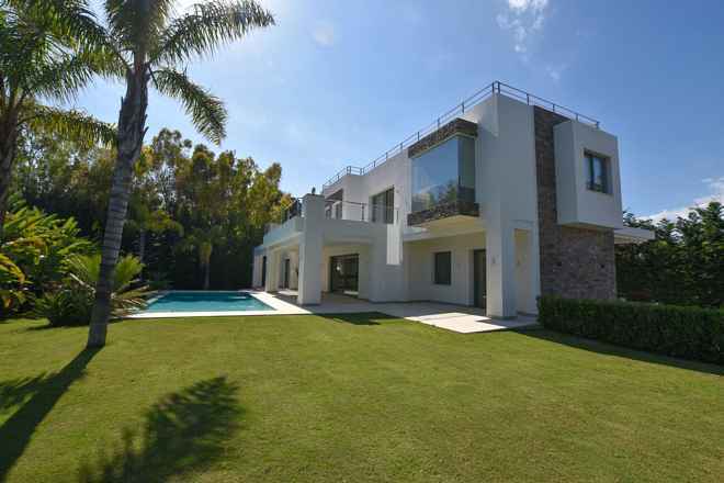  Estepona Villa ES135344