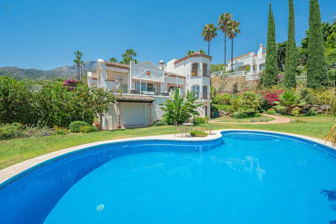  Marbella Villa ES131855