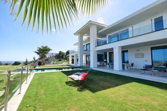  Marbella Villa ES131840