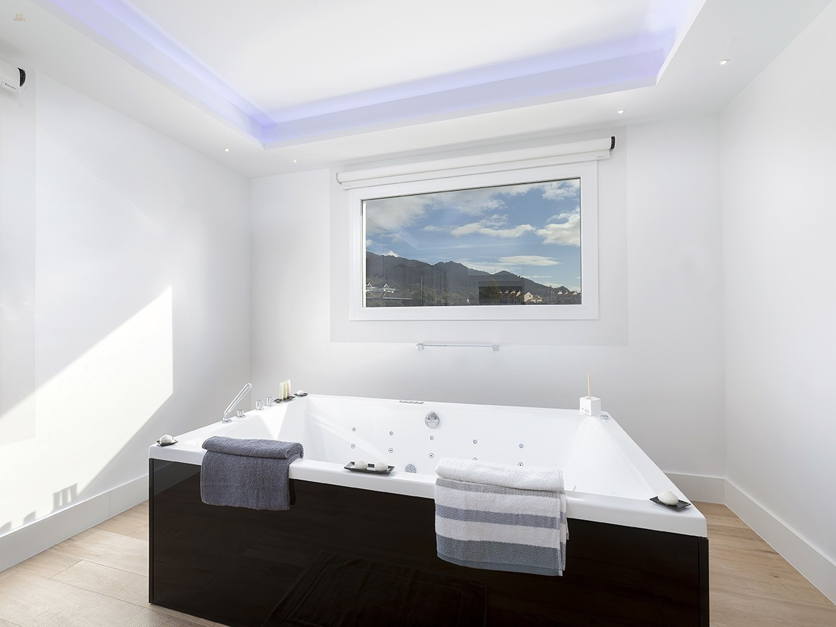 Thumbnail von Marbella Villa ES131358