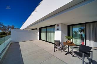 Apartment For Sale in Nueva Andalucia, Málaga