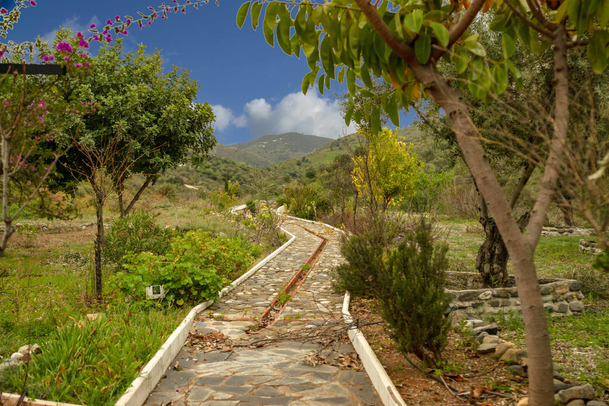 Thumbnail von Commercial Property For Sale in Guaro , Málaga